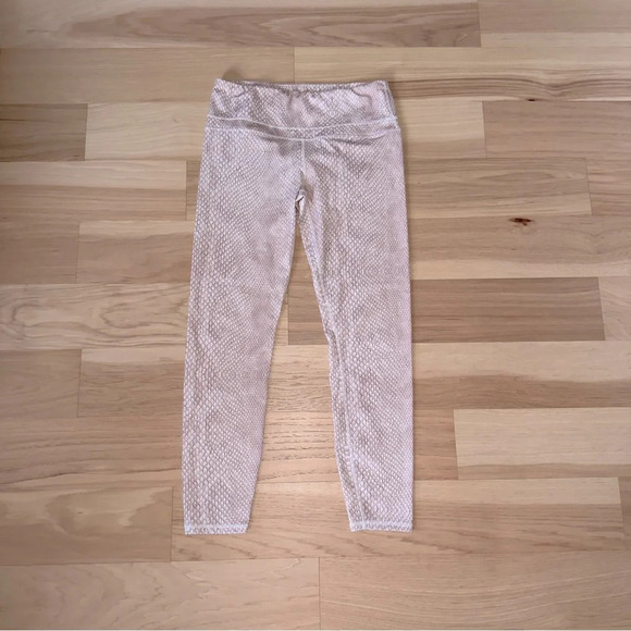 Varley Size M Pink Biona Tight Stone Snake size M 7/8 length - Picture 5 of 13